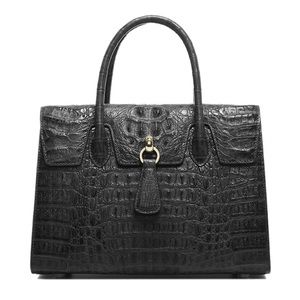 Pre-Order D'MOM Hebilla Royal Crocodile Handbag!